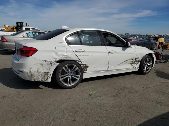 Photo 2 VIN: WBA8E1C52JA159595 - BMW 330E 