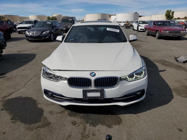 Photo 4 VIN: WBA8E1C52JA159595 - BMW 330E 