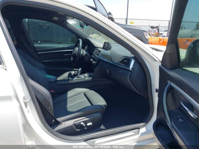 Photo 4 VIN: WBA8E1C52JA167549 - BMW 330E 