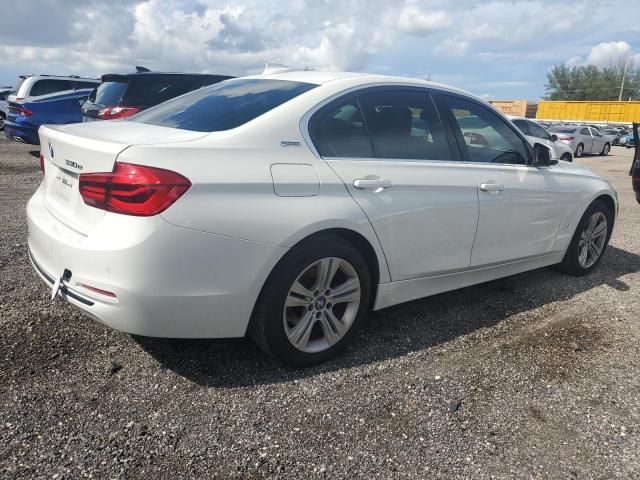 Photo 2 VIN: WBA8E1C52JA180320 - BMW 3 SERIES 