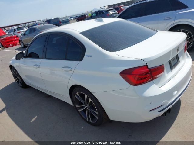 Photo 2 VIN: WBA8E1C58JA165692 - BMW 330E 