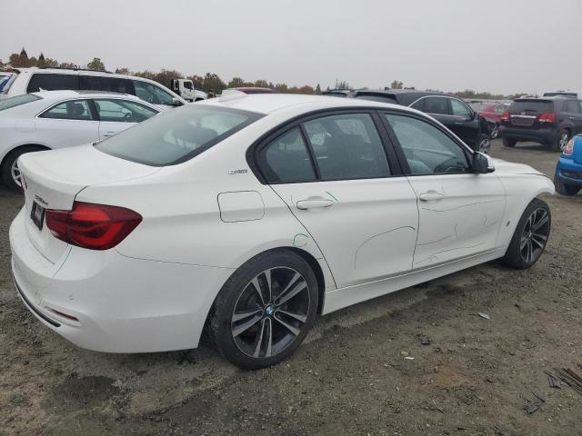 Photo 2 VIN: WBA8E1C58JA758971 - BMW 330E 