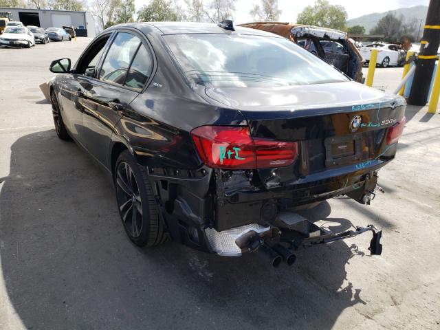 Photo 2 VIN: WBA8E1C59JA165622 - BMW 330E 