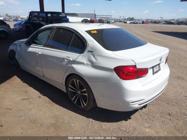 Photo 2 VIN: WBA8E1C59JA177821 - BMW 330E 