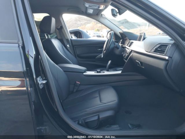 Photo 4 VIN: WBA8E1G34HNU16042 - BMW 320I 