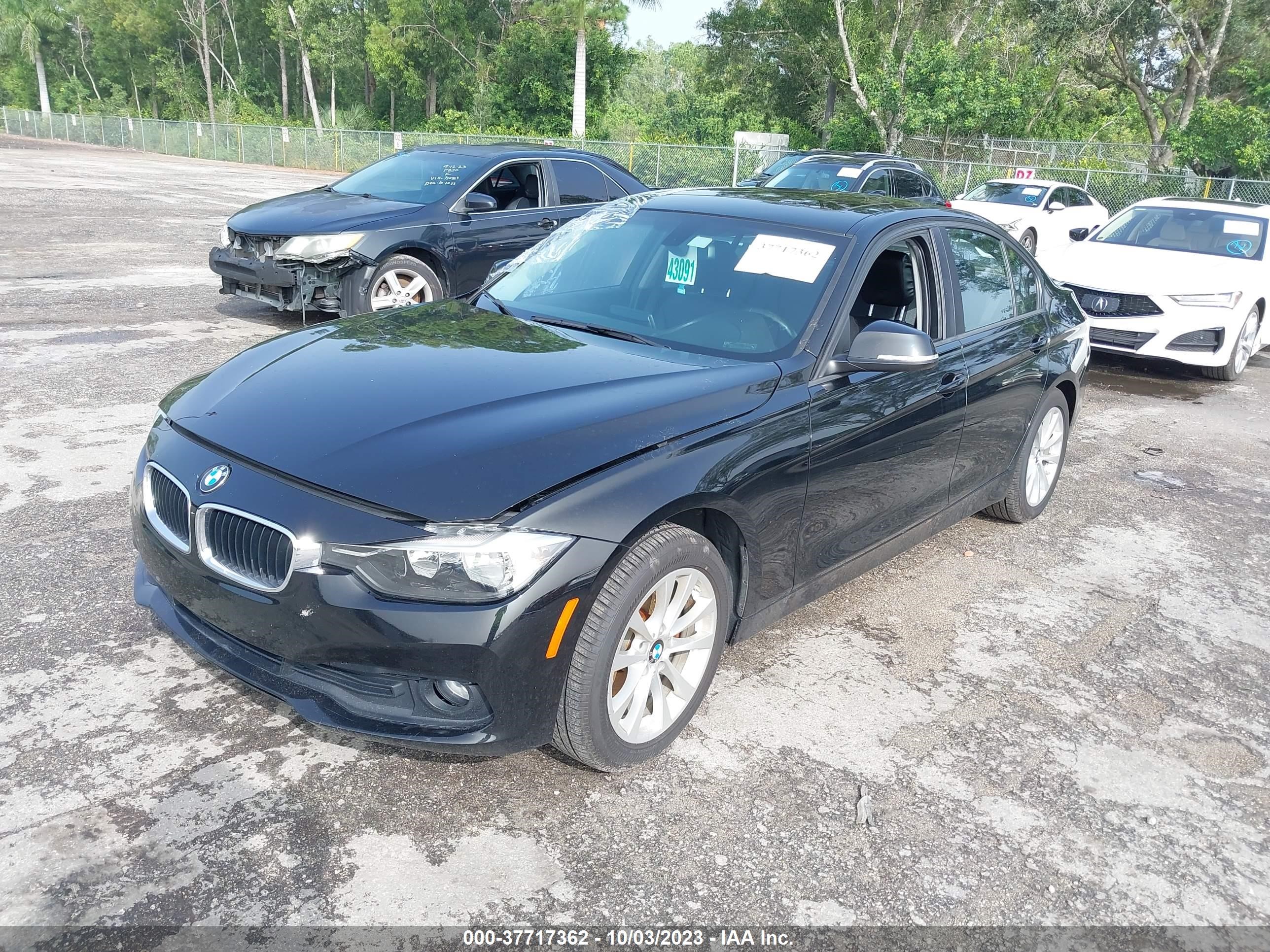 Photo 1 VIN: WBA8E1G34HNU17465 - BMW 3ER 