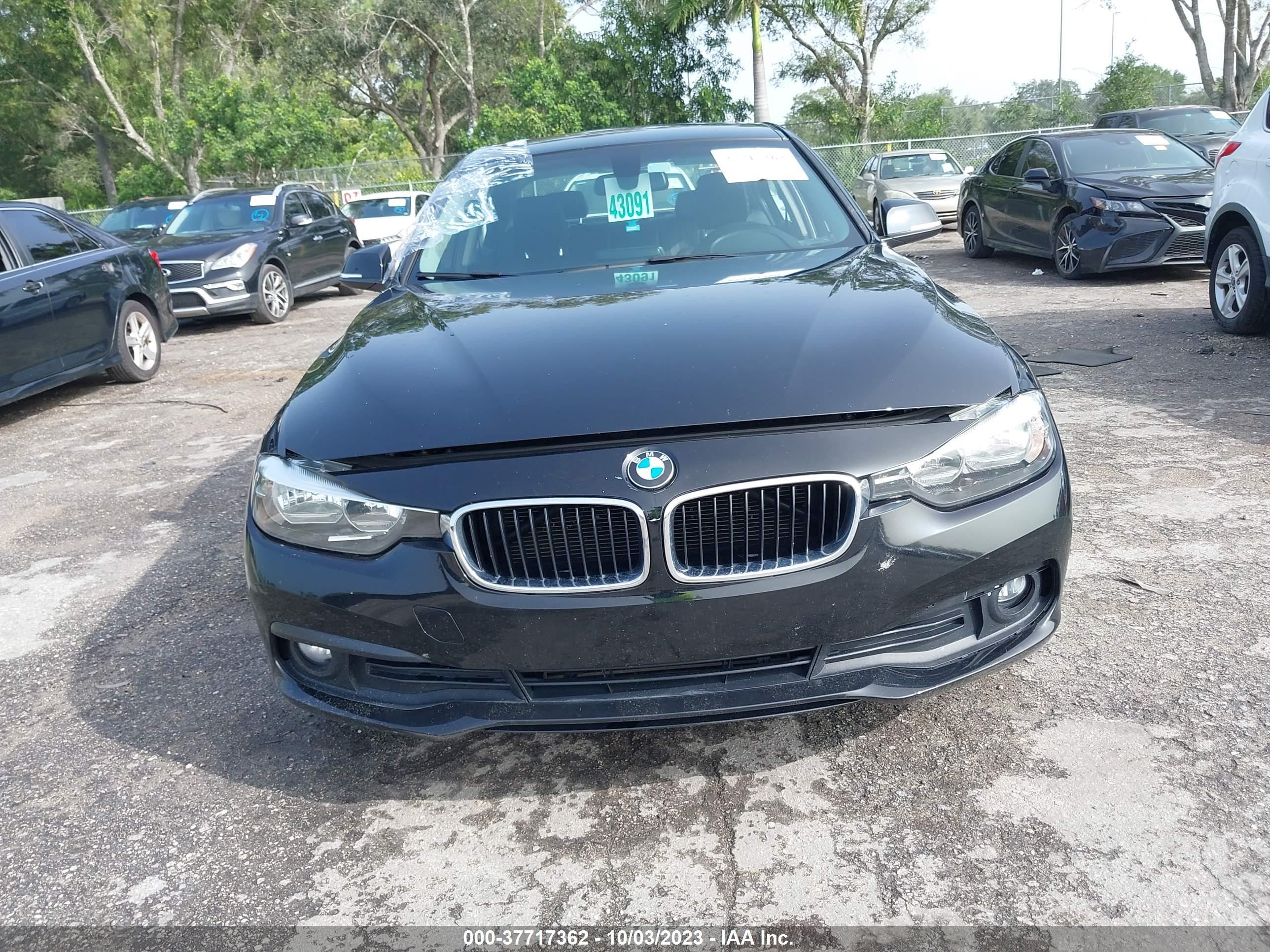 Photo 11 VIN: WBA8E1G34HNU17465 - BMW 3ER 