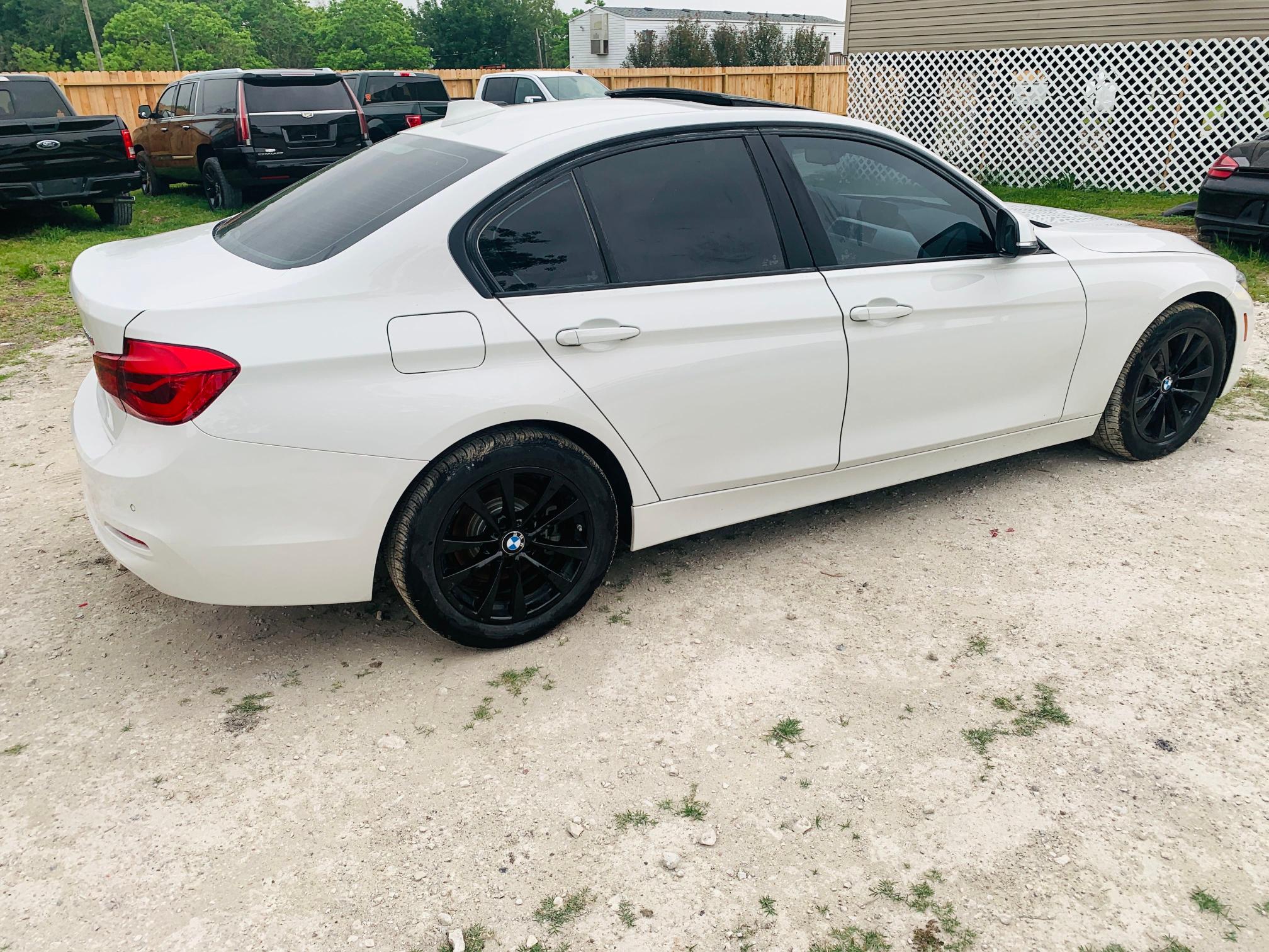 Photo 3 VIN: WBA8E1G36HNU18438 - BMW 320 I 