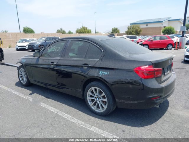 Photo 2 VIN: WBA8E1G3XHNU16515 - BMW 320I 