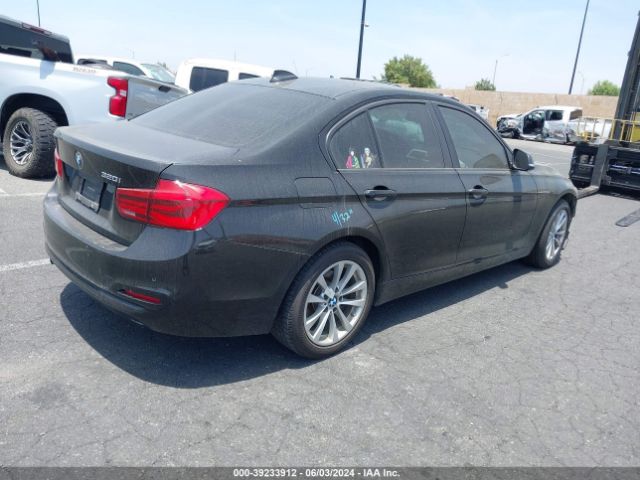 Photo 3 VIN: WBA8E1G3XHNU16515 - BMW 320I 