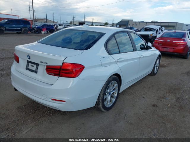 Photo 3 VIN: WBA8E1G3XHNU18068 - BMW 320I 