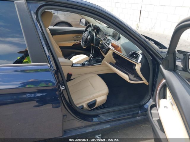 Photo 4 VIN: WBA8E1G3XHNU18104 - BMW 320I 