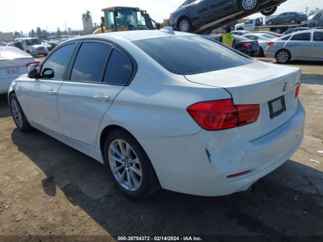 Photo 2 VIN: WBA8E1G50HNU15133 - BMW 320I 