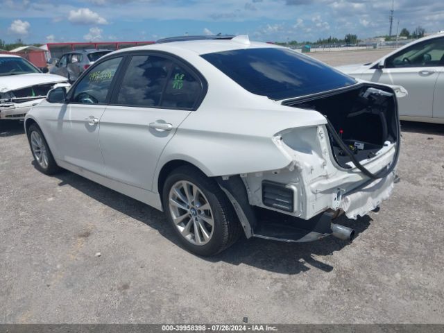 Photo 2 VIN: WBA8E1G51GNT36164 - BMW 320I 