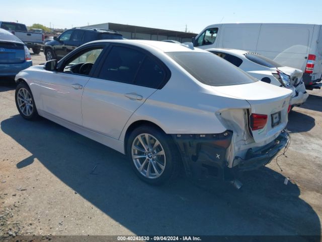 Photo 2 VIN: WBA8E1G51HNU14010 - BMW 320I 