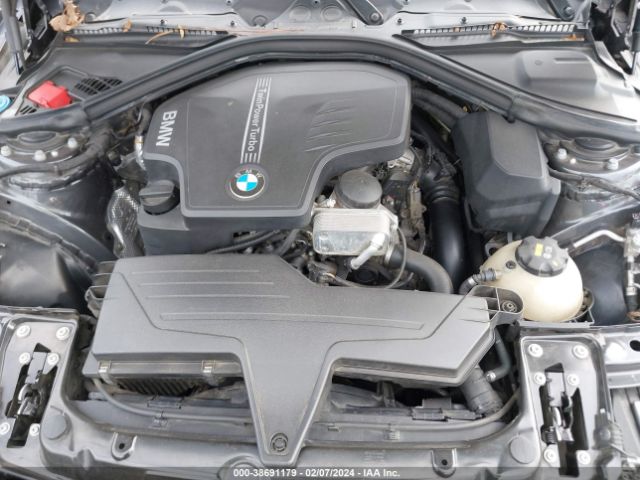 Photo 9 VIN: WBA8E1G53JNU93704 - BMW 320I 