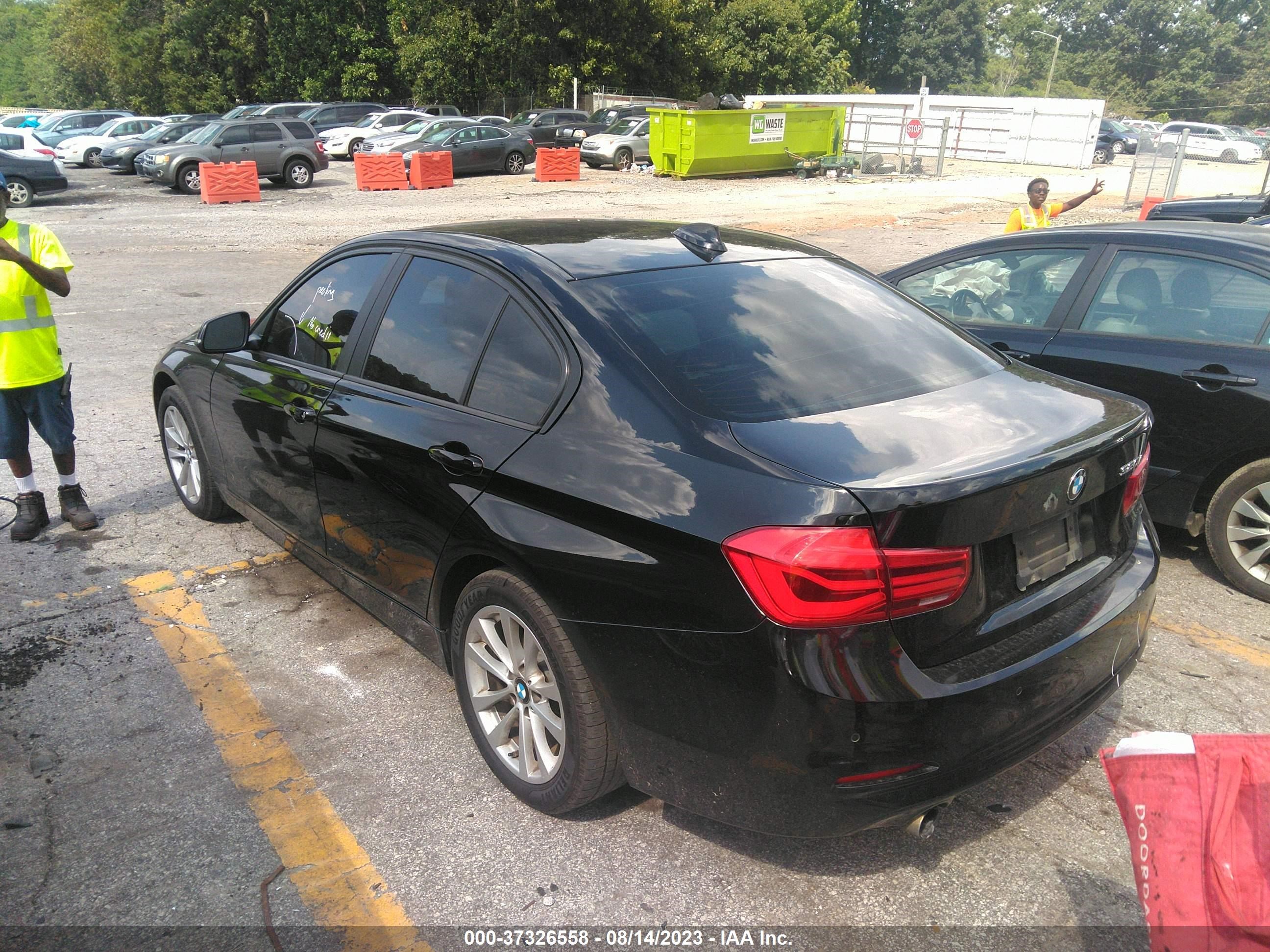 Photo 2 VIN: WBA8E1G54HNU13790 - BMW 3ER 