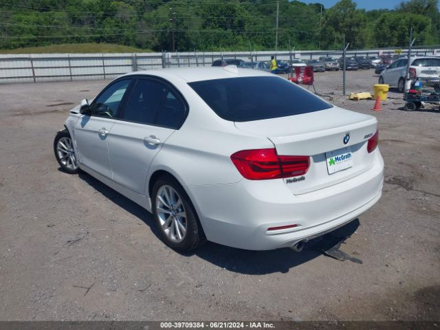 Photo 2 VIN: WBA8E1G54JNU90441 - BMW 320I 