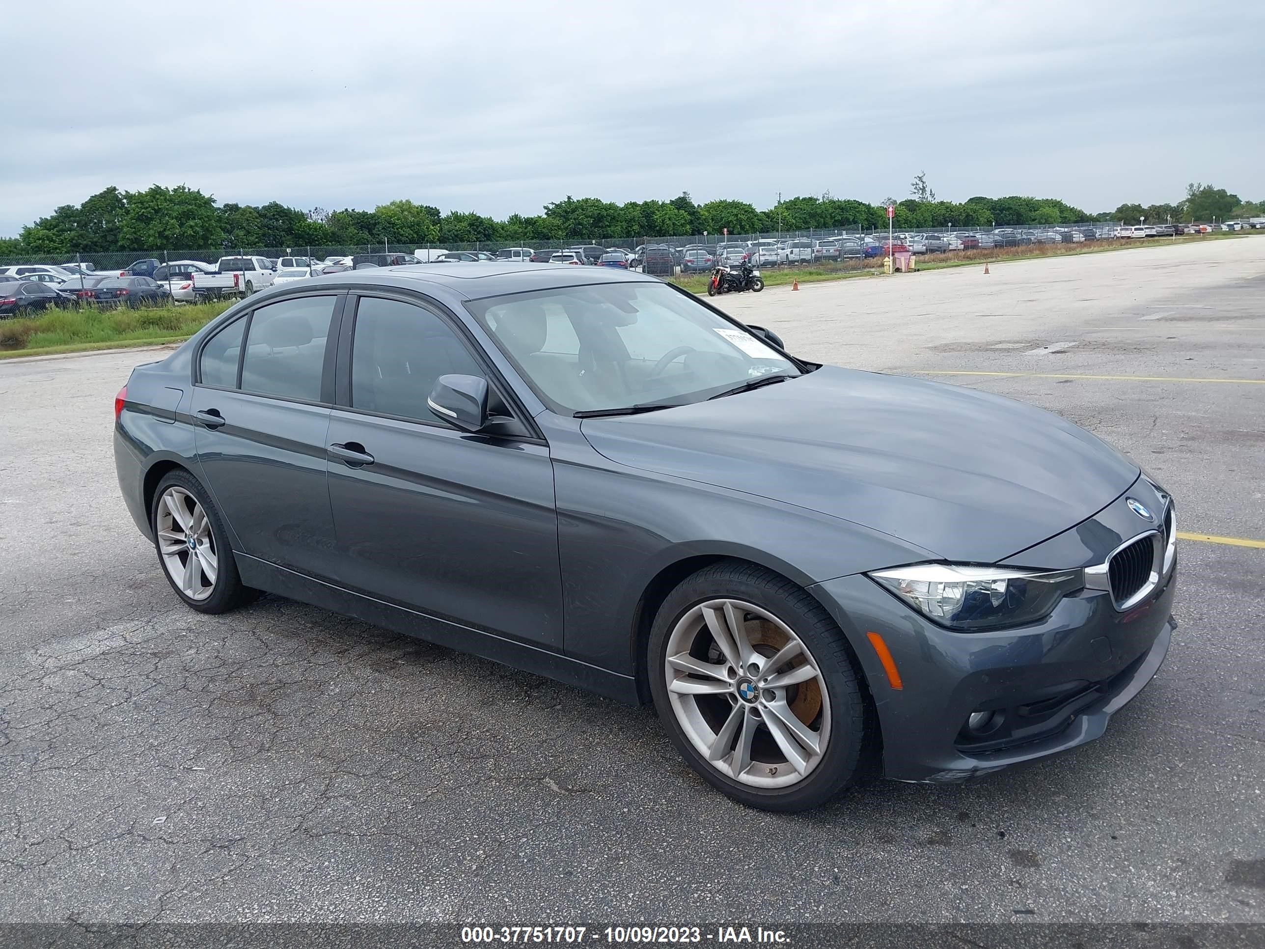 Photo 0 VIN: WBA8E1G55GNT36121 - BMW 3ER 