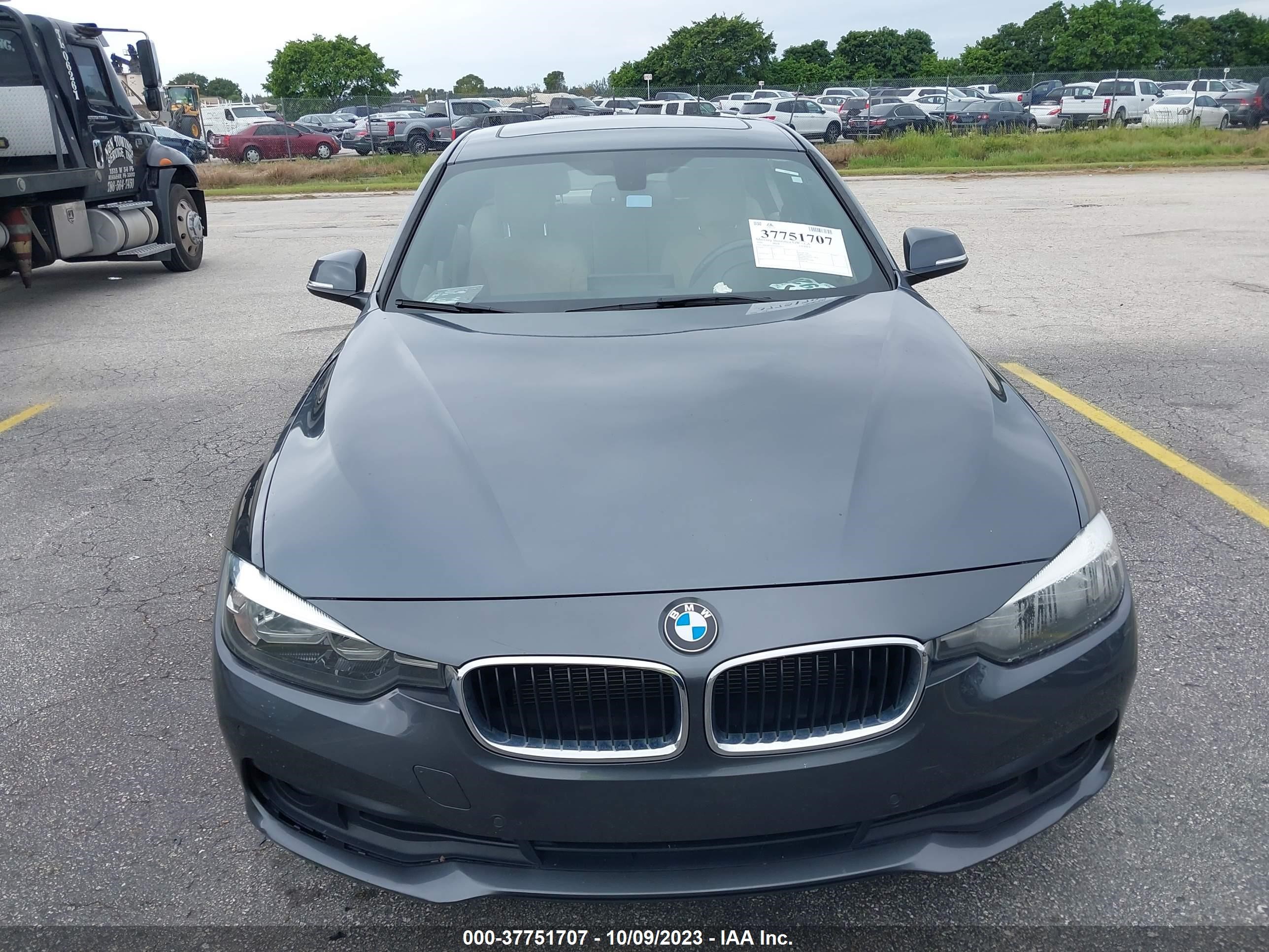 Photo 5 VIN: WBA8E1G55GNT36121 - BMW 3ER 