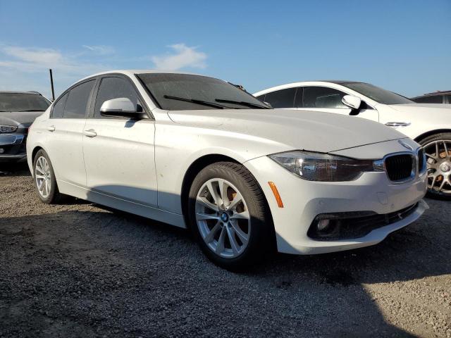 Photo 3 VIN: WBA8E1G57HNU14660 - BMW 320 I 