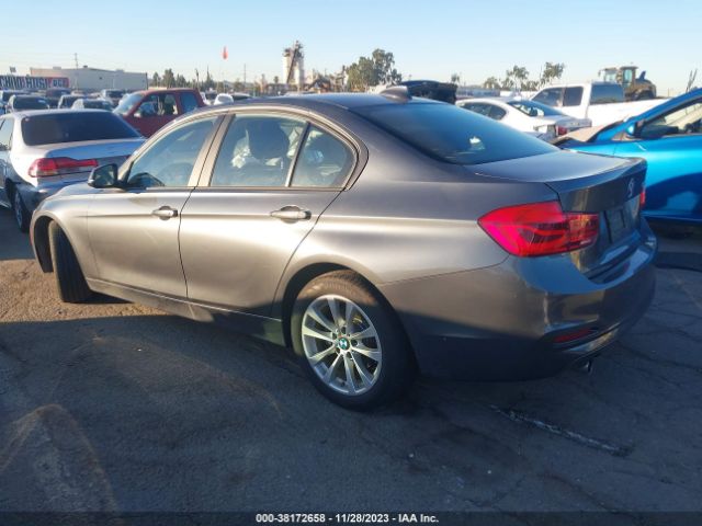 Photo 2 VIN: WBA8E1G57JNU92667 - BMW 320I 