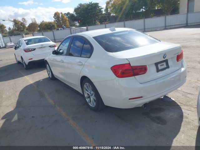 Photo 2 VIN: WBA8E1G5XGNT34381 - BMW 320I 