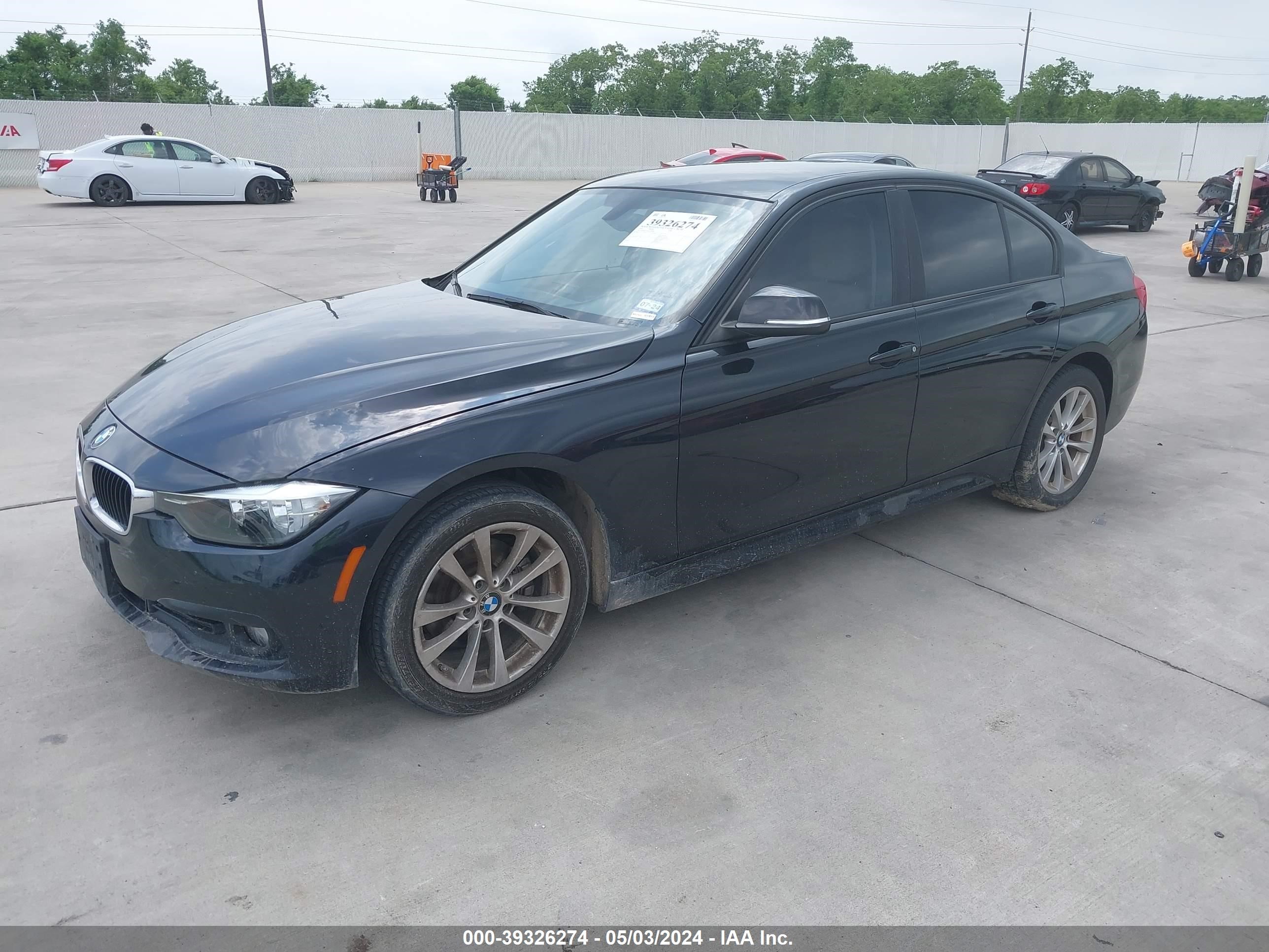 Photo 1 VIN: WBA8E1G5XGNT99666 - BMW 3ER 