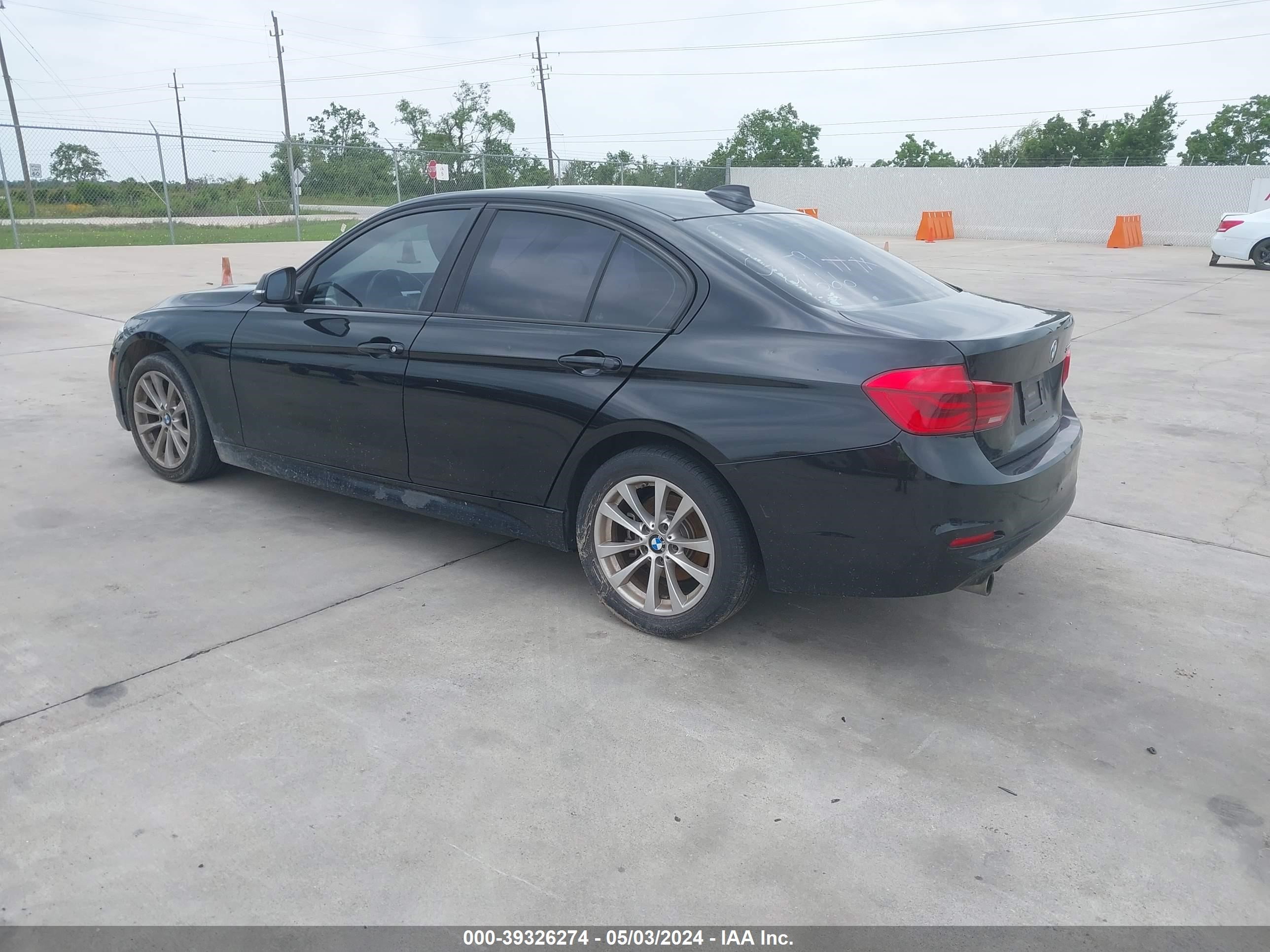 Photo 2 VIN: WBA8E1G5XGNT99666 - BMW 3ER 