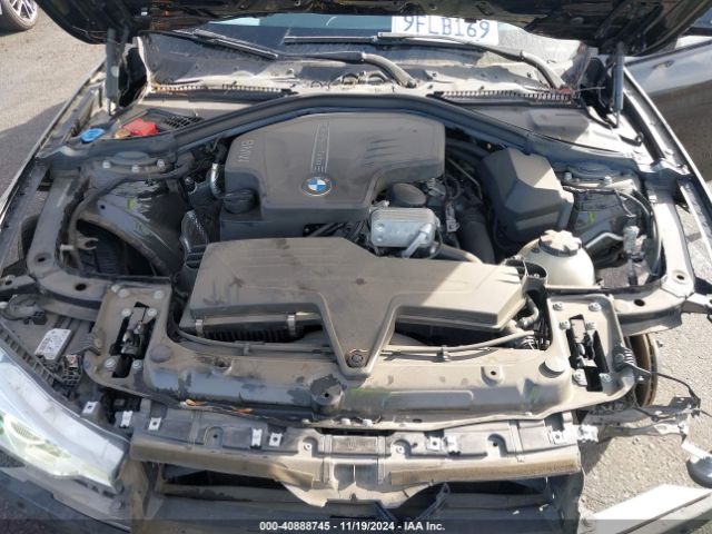 Photo 9 VIN: WBA8E1G5XJNU92243 - BMW 320I 