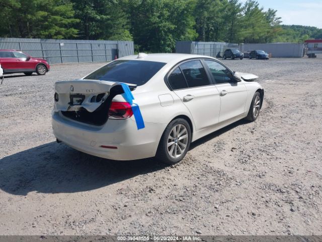 Photo 3 VIN: WBA8E1G5XJNU93151 - BMW 320I 