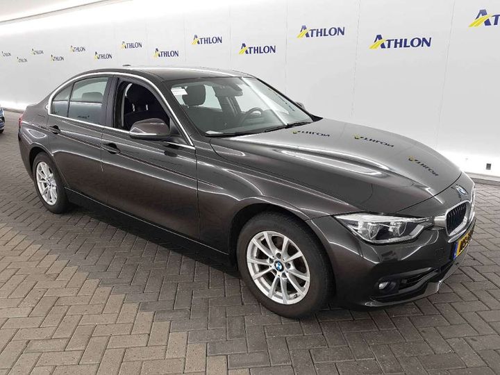 Photo 2 VIN: WBA8E31000A048447 - BMW 3 SERIE SEDAN 