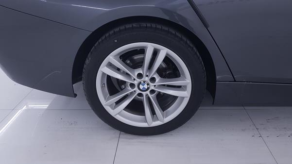 Photo 33 VIN: WBA8E3103HK792372 - BMW 318I 