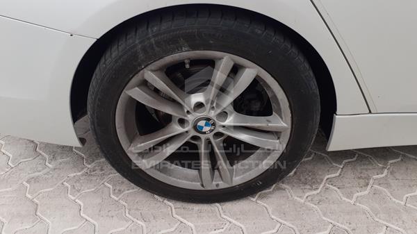 Photo 31 VIN: WBA8E3104GK493133 - BMW 318I 