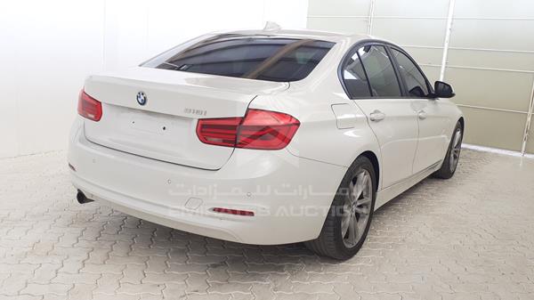 Photo 8 VIN: WBA8E3104GK493133 - BMW 318I 