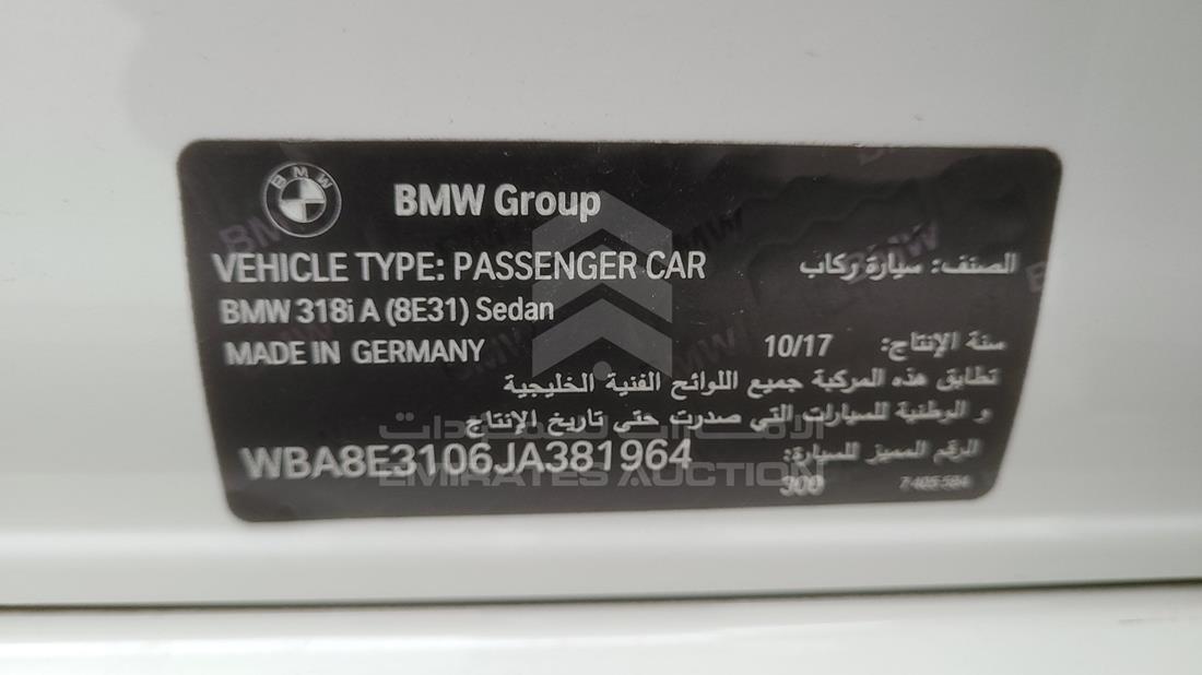 Photo 5 VIN: WBA8E3106JA381964 - BMW 318 