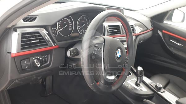 Photo 11 VIN: WBA8E310XJEH81313 - BMW 318I 