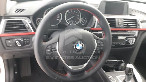 Photo 15 VIN: WBA8E310XJEH81313 - BMW 318I 