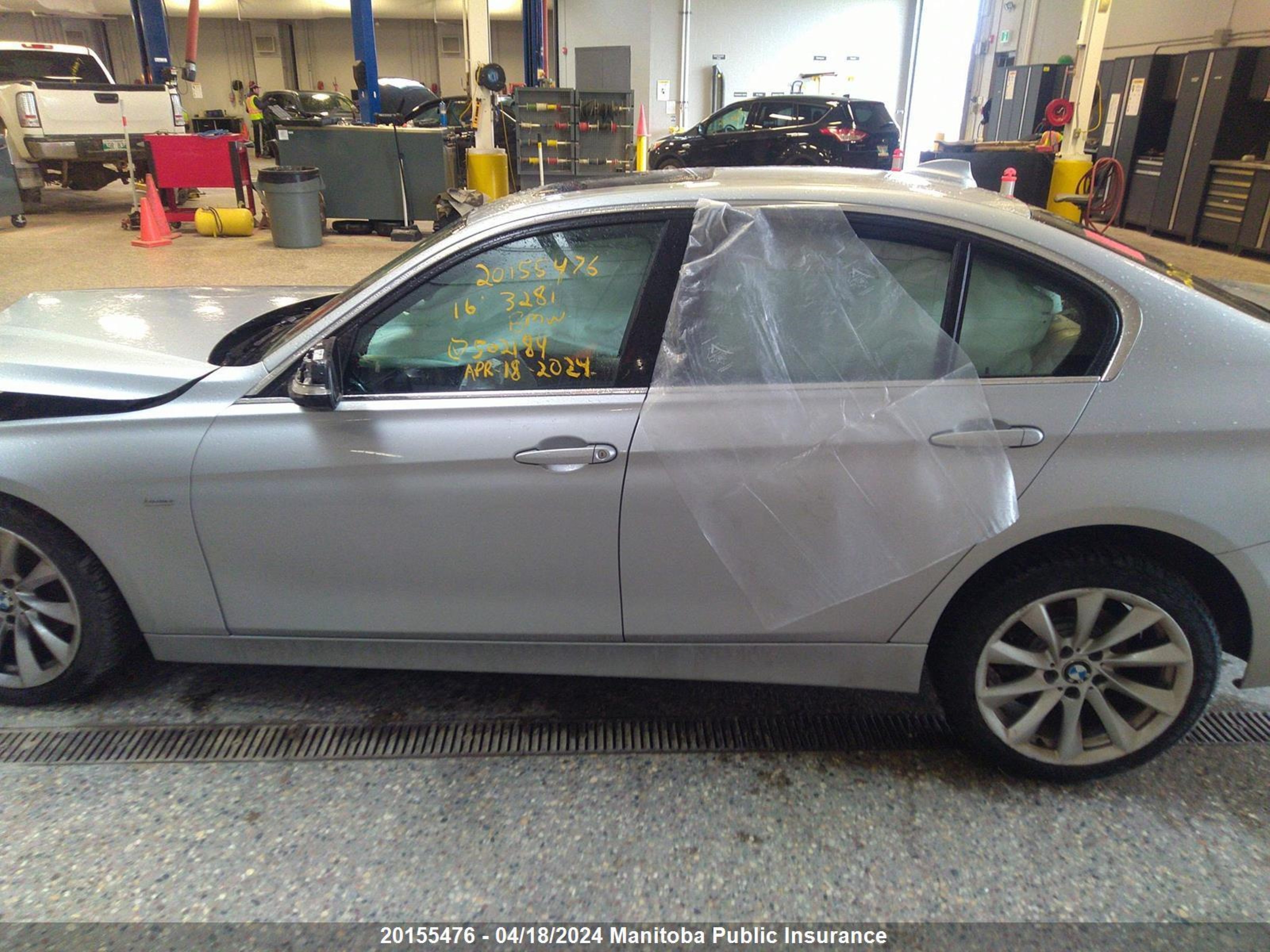 Photo 13 VIN: WBA8E3C51GK502184 - BMW 3ER 