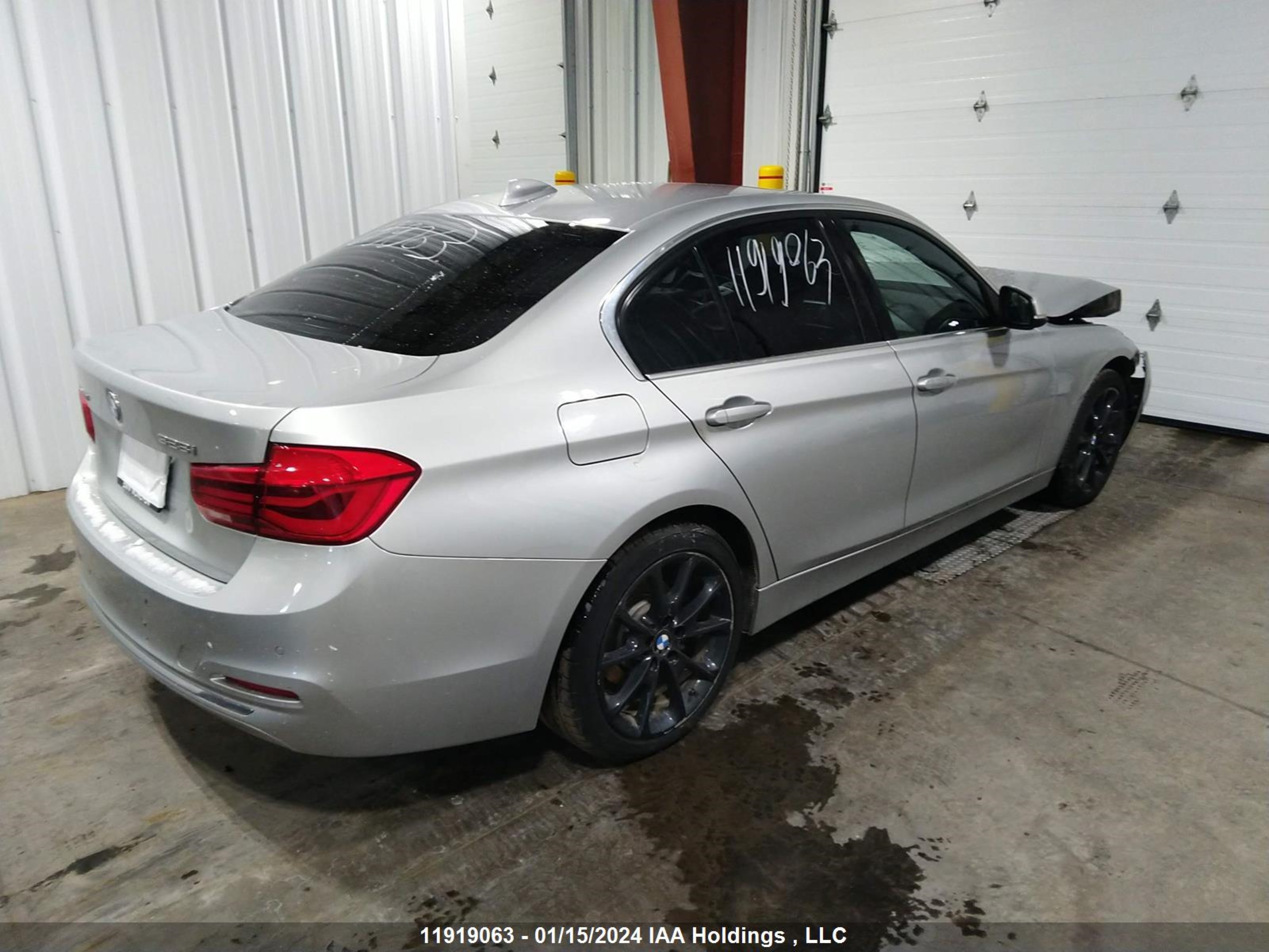 Photo 3 VIN: WBA8E3C55GK502883 - BMW 3ER 