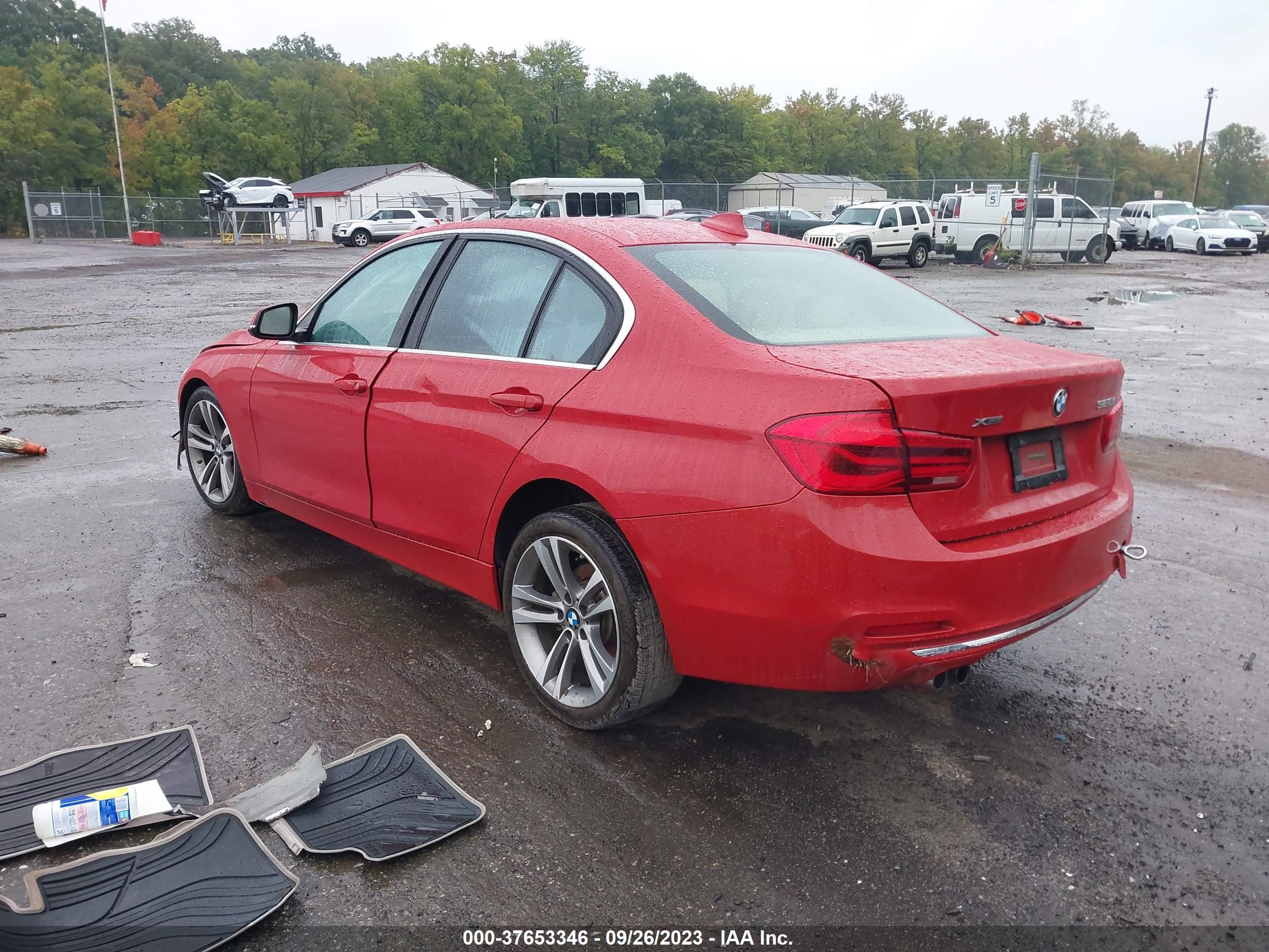 Photo 2 VIN: WBA8E3G50GNU38681 - BMW 3 SERIES 