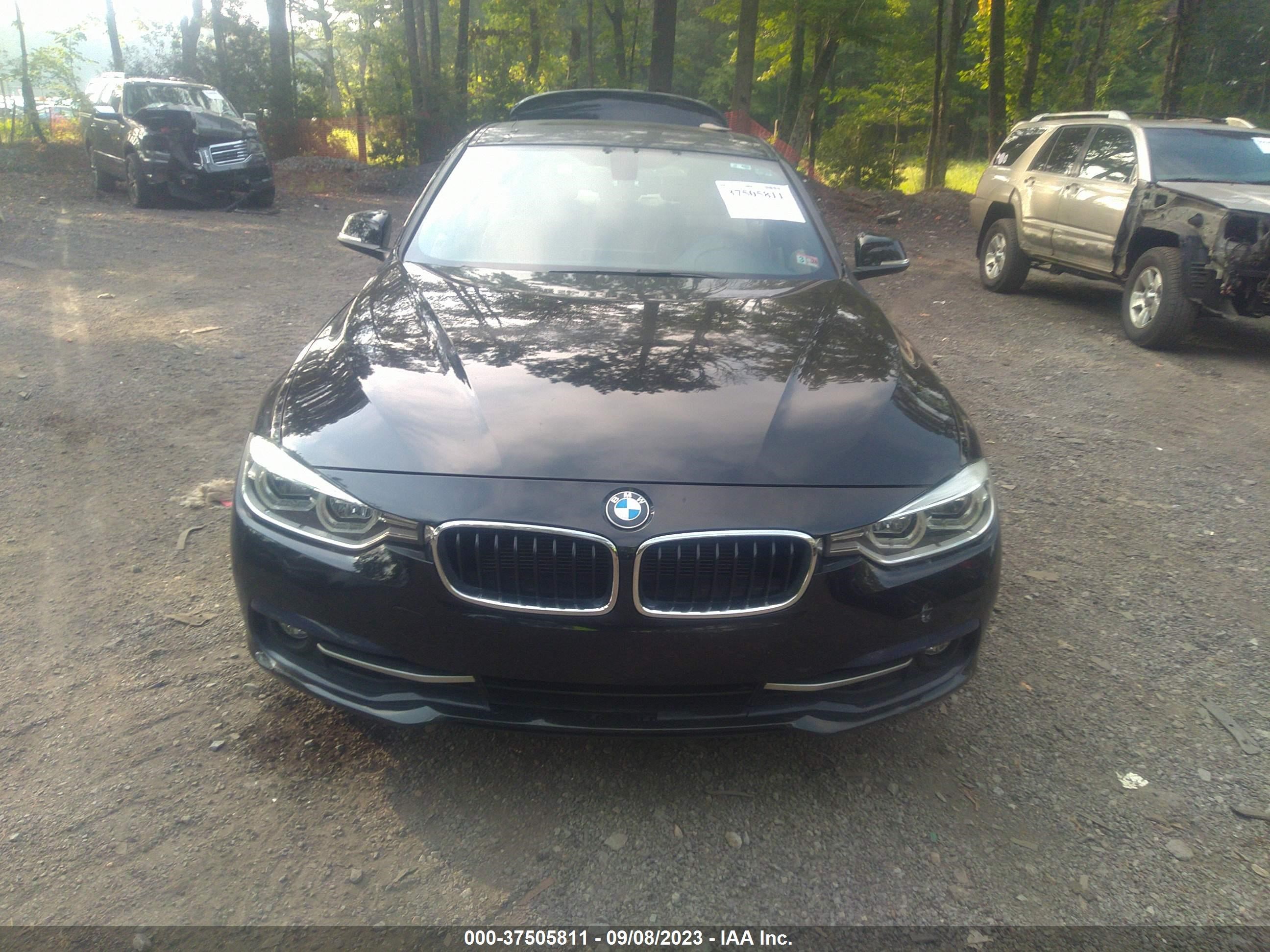 Photo 11 VIN: WBA8E3G52GNU01499 - BMW 3ER 