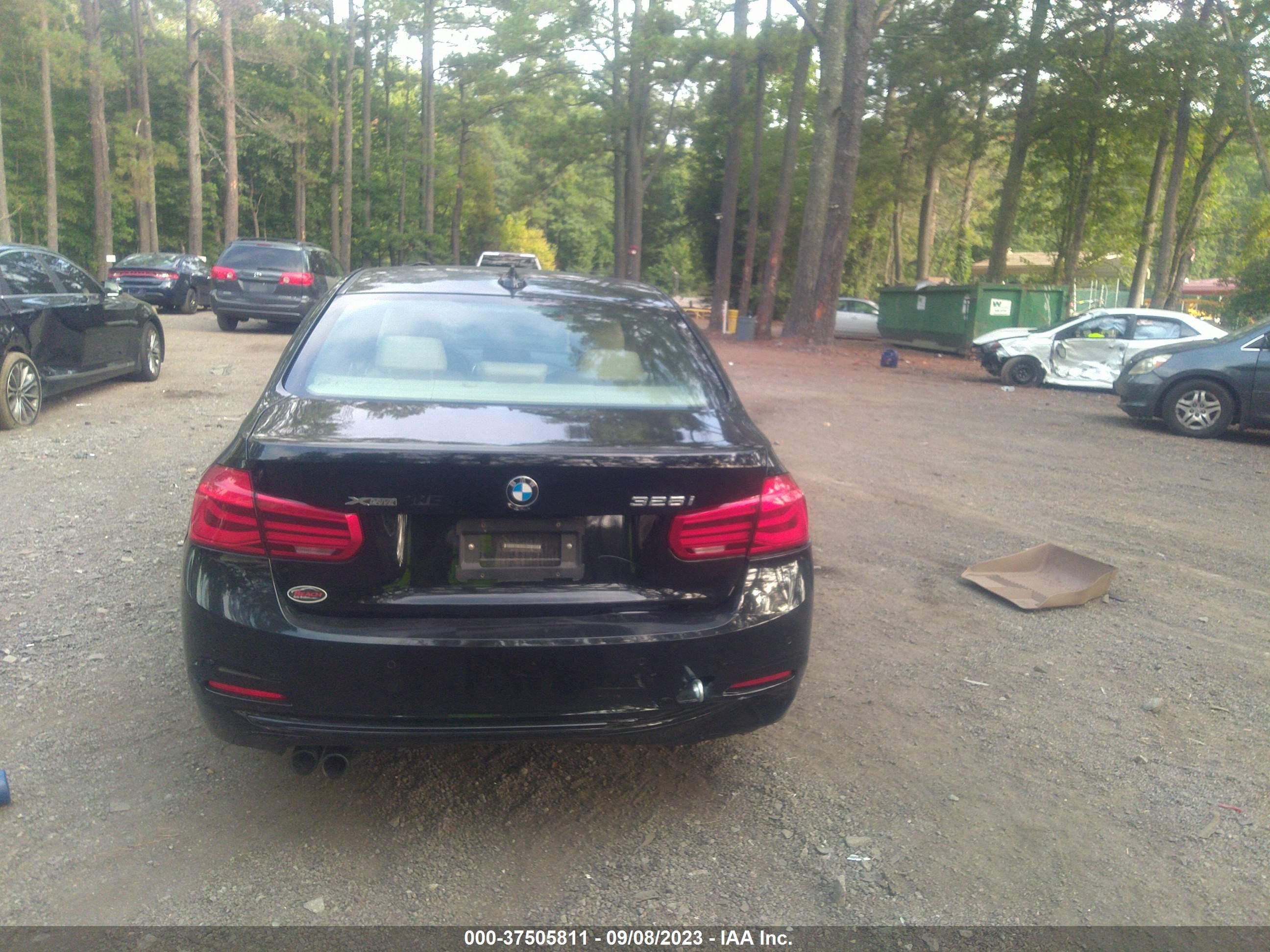 Photo 15 VIN: WBA8E3G52GNU01499 - BMW 3ER 