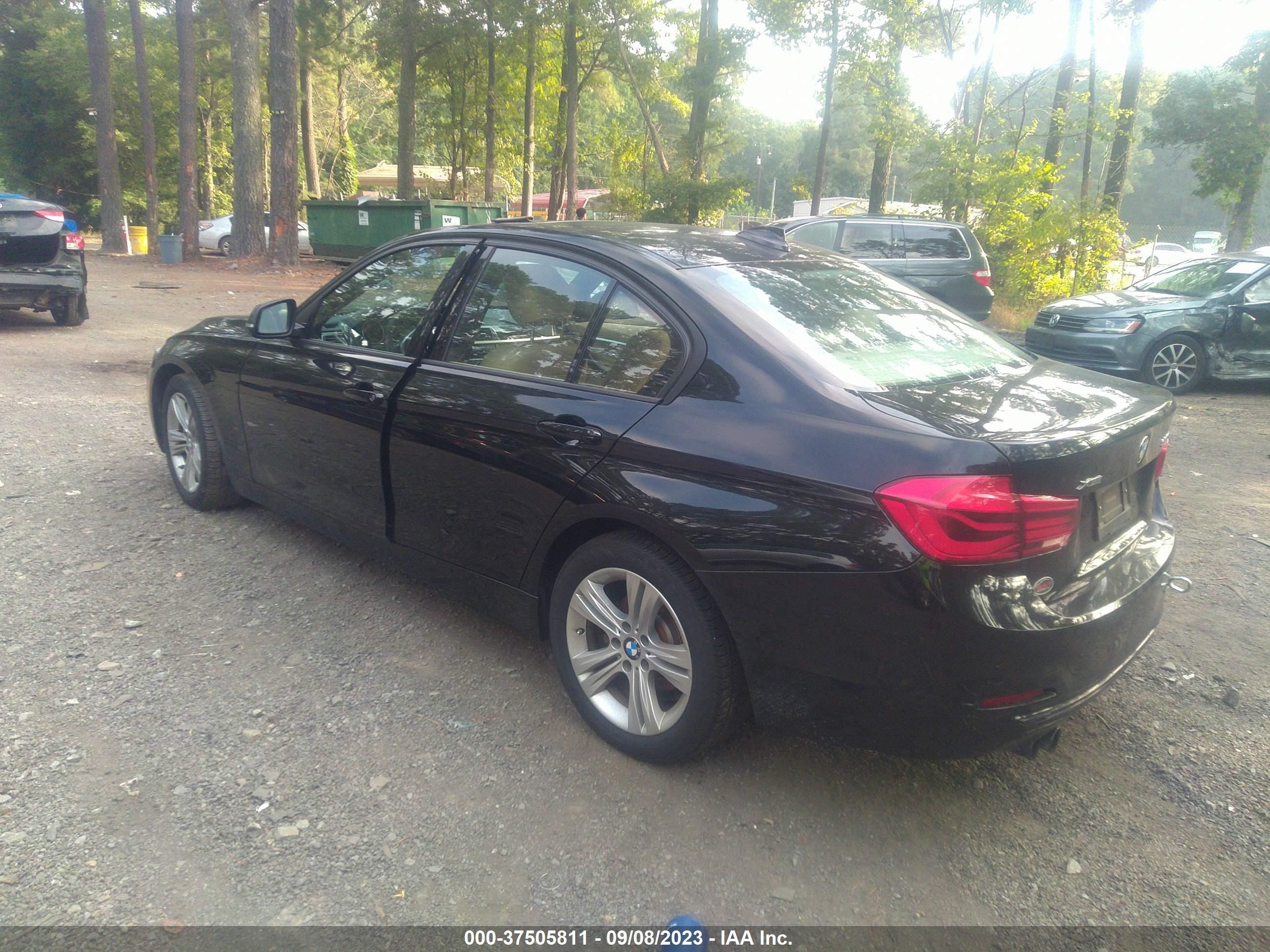 Photo 2 VIN: WBA8E3G52GNU01499 - BMW 3ER 