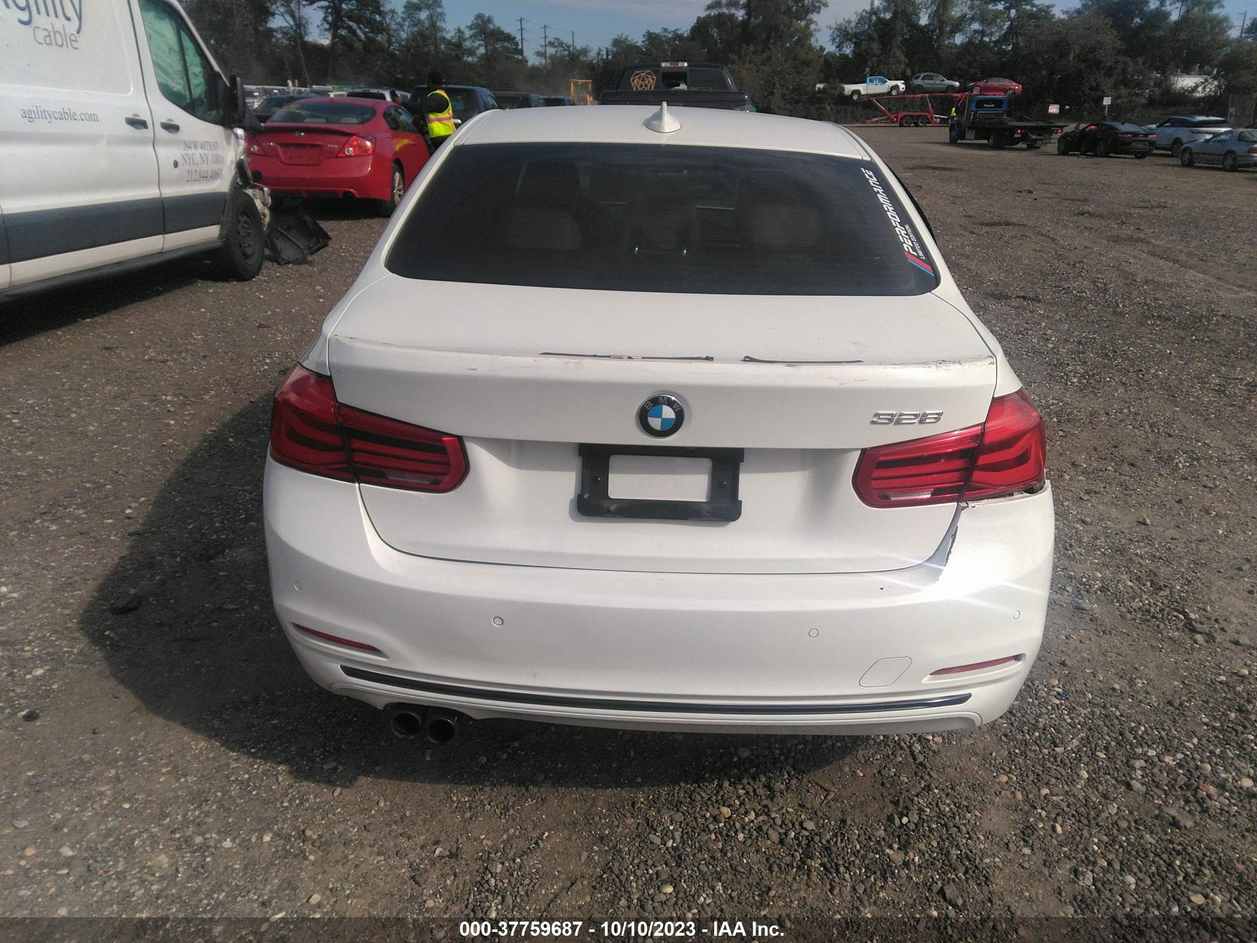 Photo 16 VIN: WBA8E3G53GNU01592 - BMW 3ER 