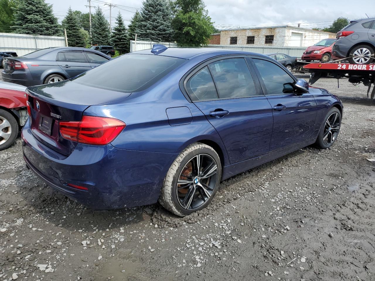 Photo 2 VIN: WBA8E3G56GNT79023 - BMW 3ER 