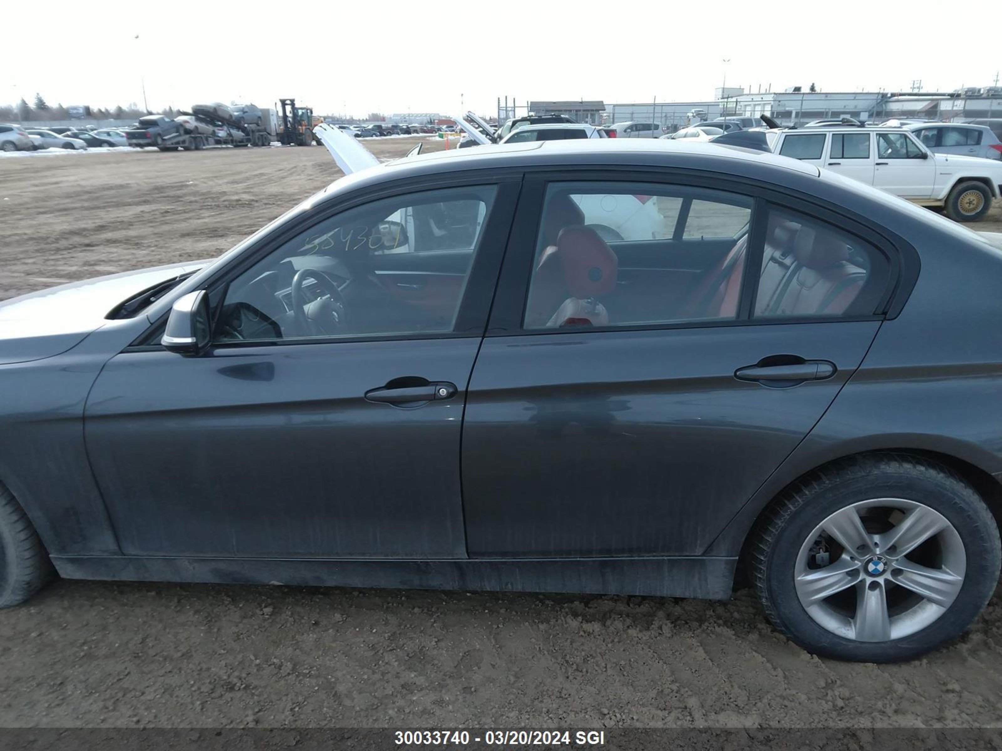 Photo 13 VIN: WBA8E3G5XGNT75315 - BMW 3ER 