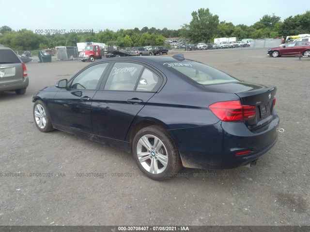 Photo 2 VIN: WBA8E3G5XGNT76125 - BMW 3 