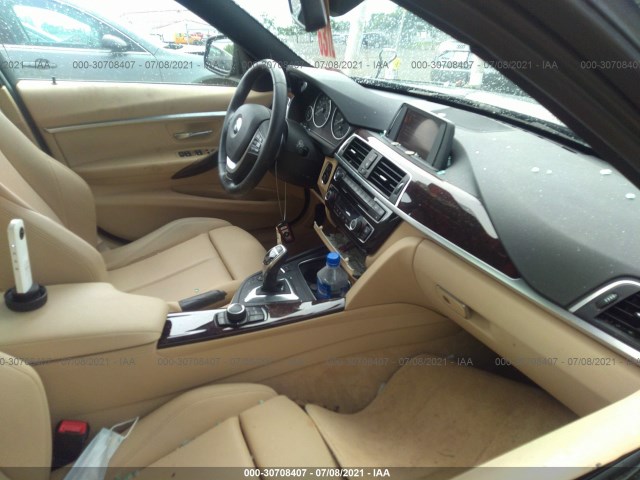 Photo 4 VIN: WBA8E3G5XGNT76125 - BMW 3 