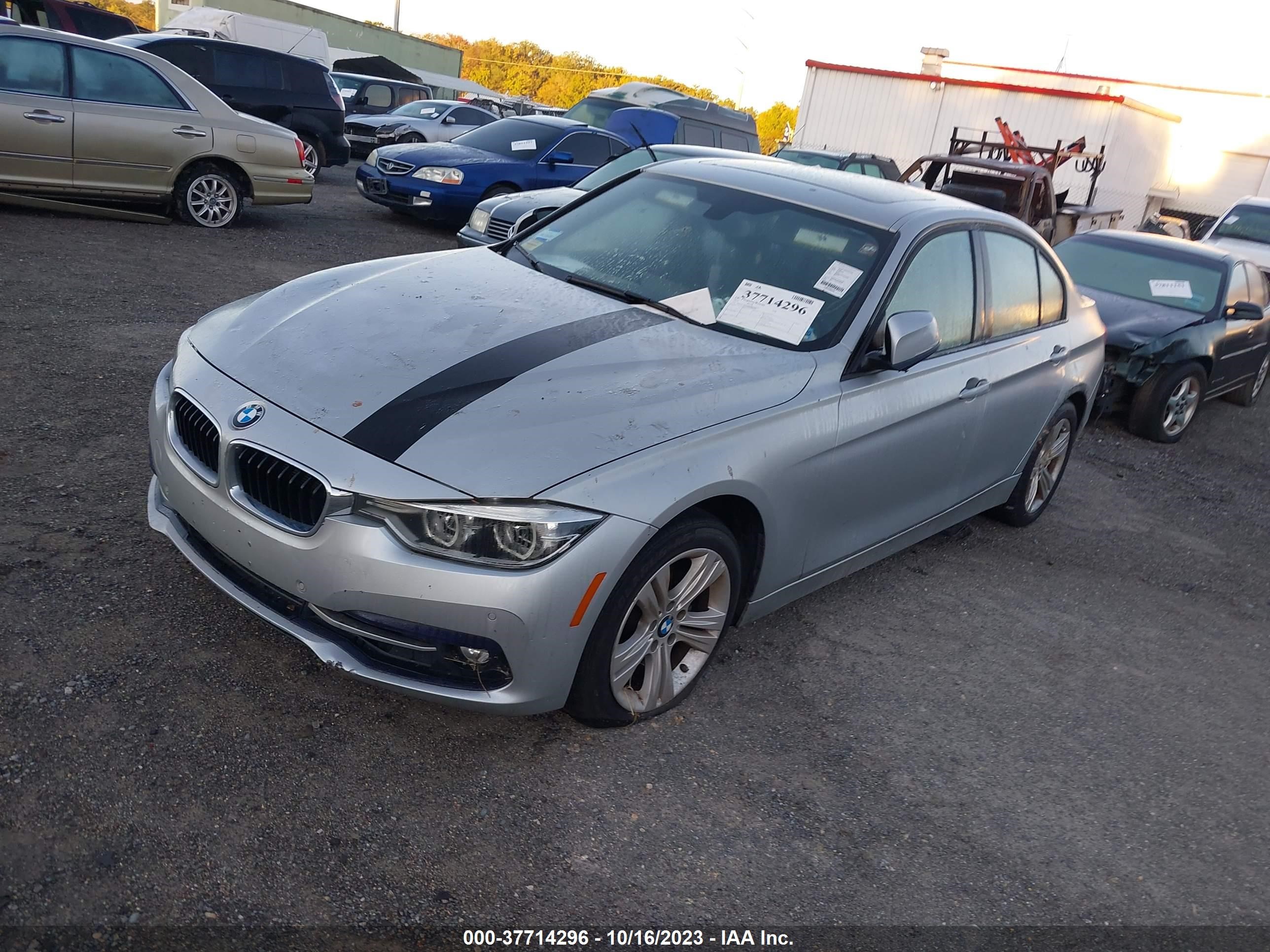 Photo 1 VIN: WBA8E3G5XGNT80966 - BMW 3ER 